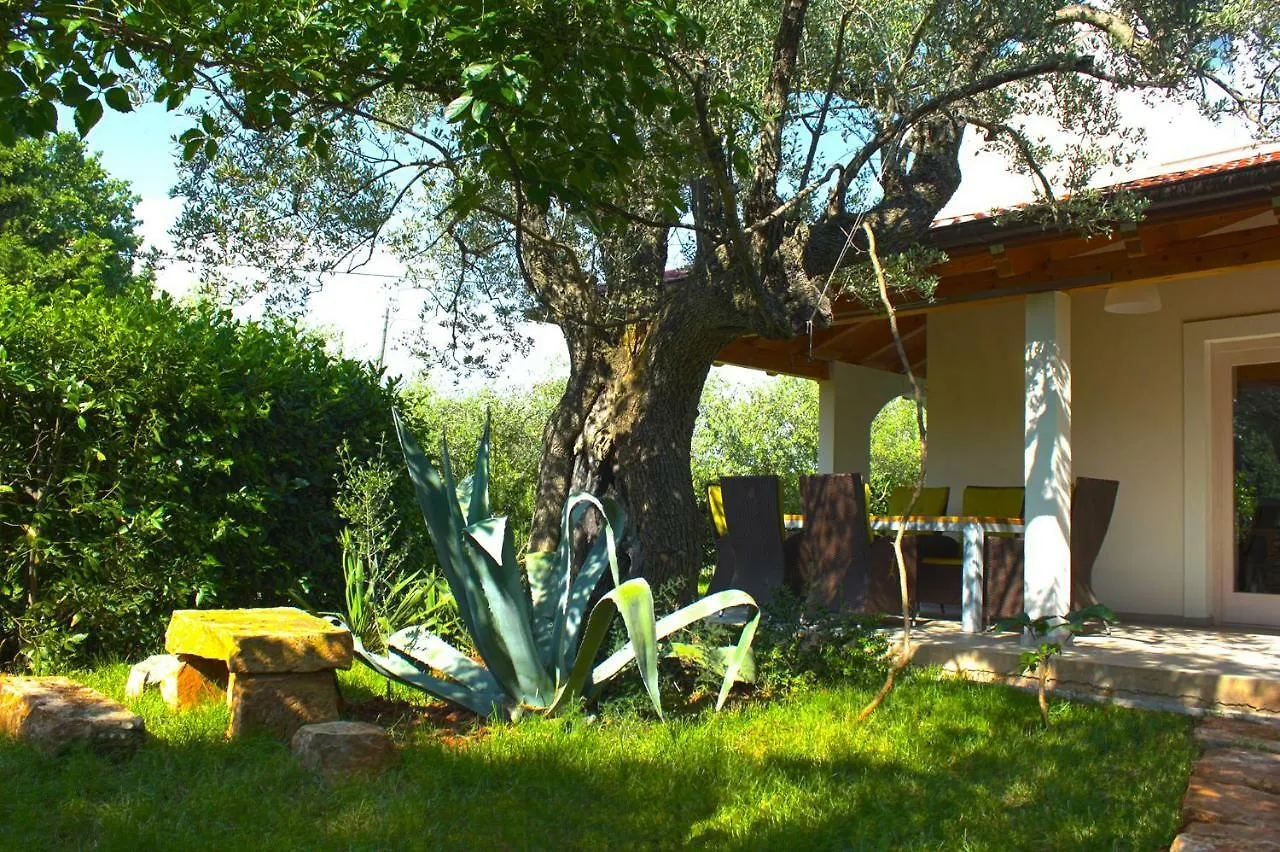 Holiday Home Liberta Krnica Kroatien