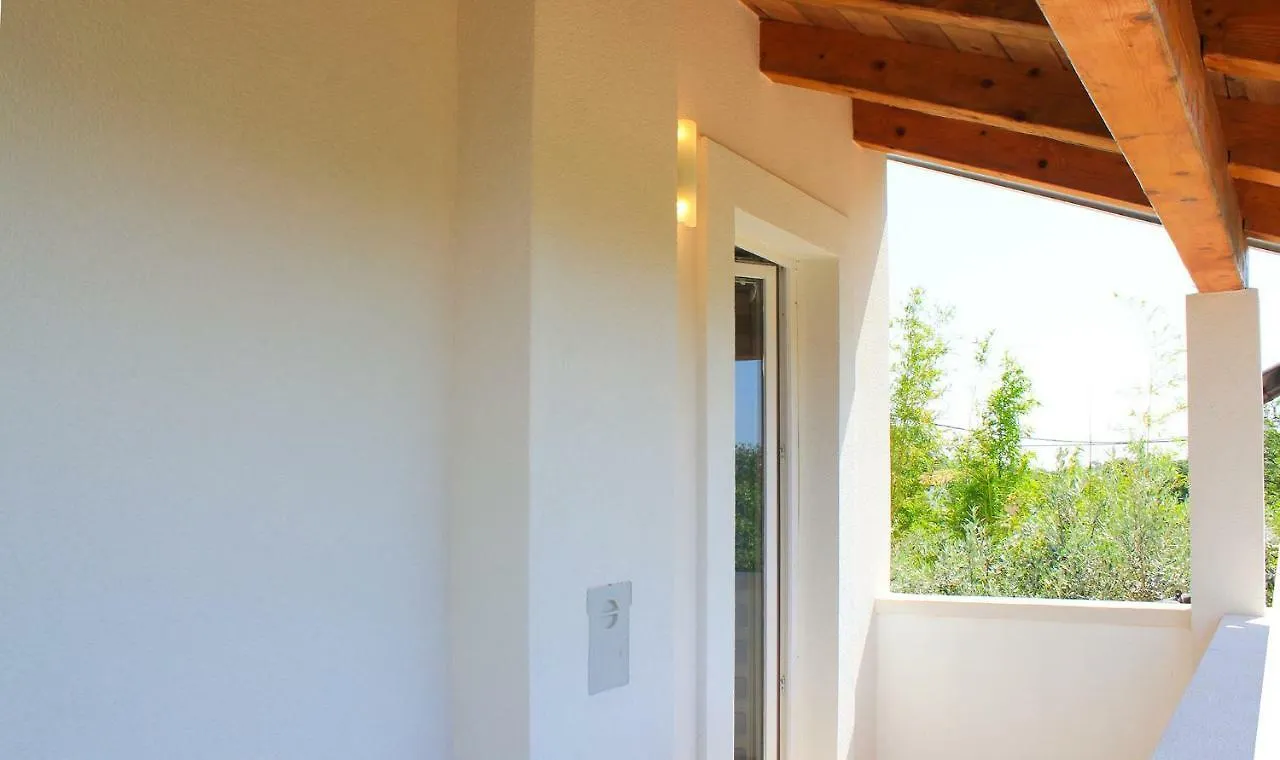 Holiday Home Liberta Krnica 0*,  Kroatien
